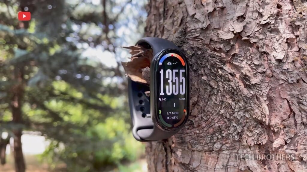 Xiaomi Smart Band 10 display outdoors